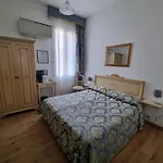 Casa Peron Hotel *
