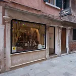 Casa Peron Venedig
