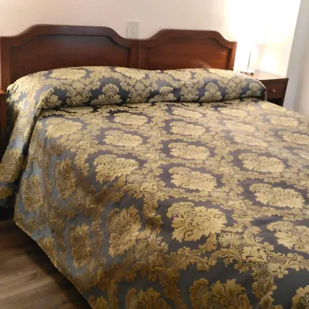 알베르고 카사 페론 * 베니스