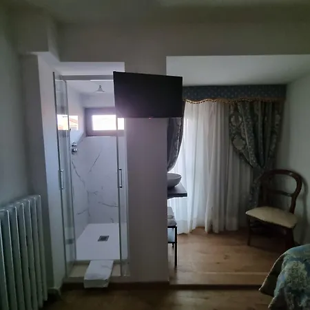 알베르고 카사 페론