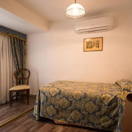 Casa Peron Venice