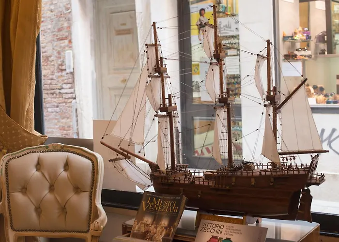 فندق ألبيرغو كازا بيرون *